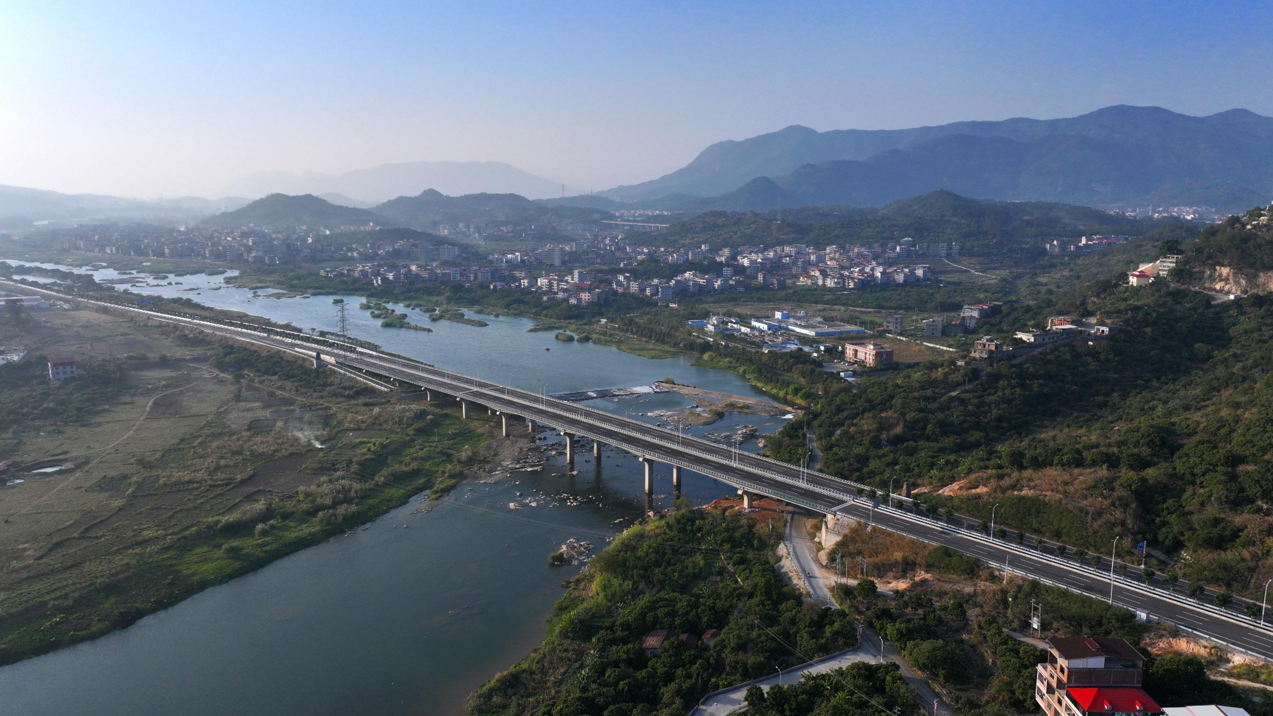 期局報投稿【工程動態(tài)】中建海峽木蘭大道（三期）PPP項目一標段順利通過竣工驗收.JPG